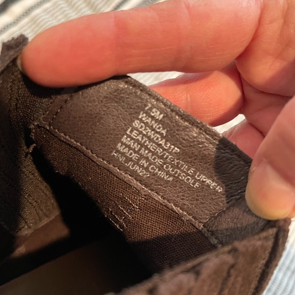 Splendid WANDA Wedge Heel Bootie Chocolate Brown Suede Size 7.5 Gently Worn - Picture 8 of 8